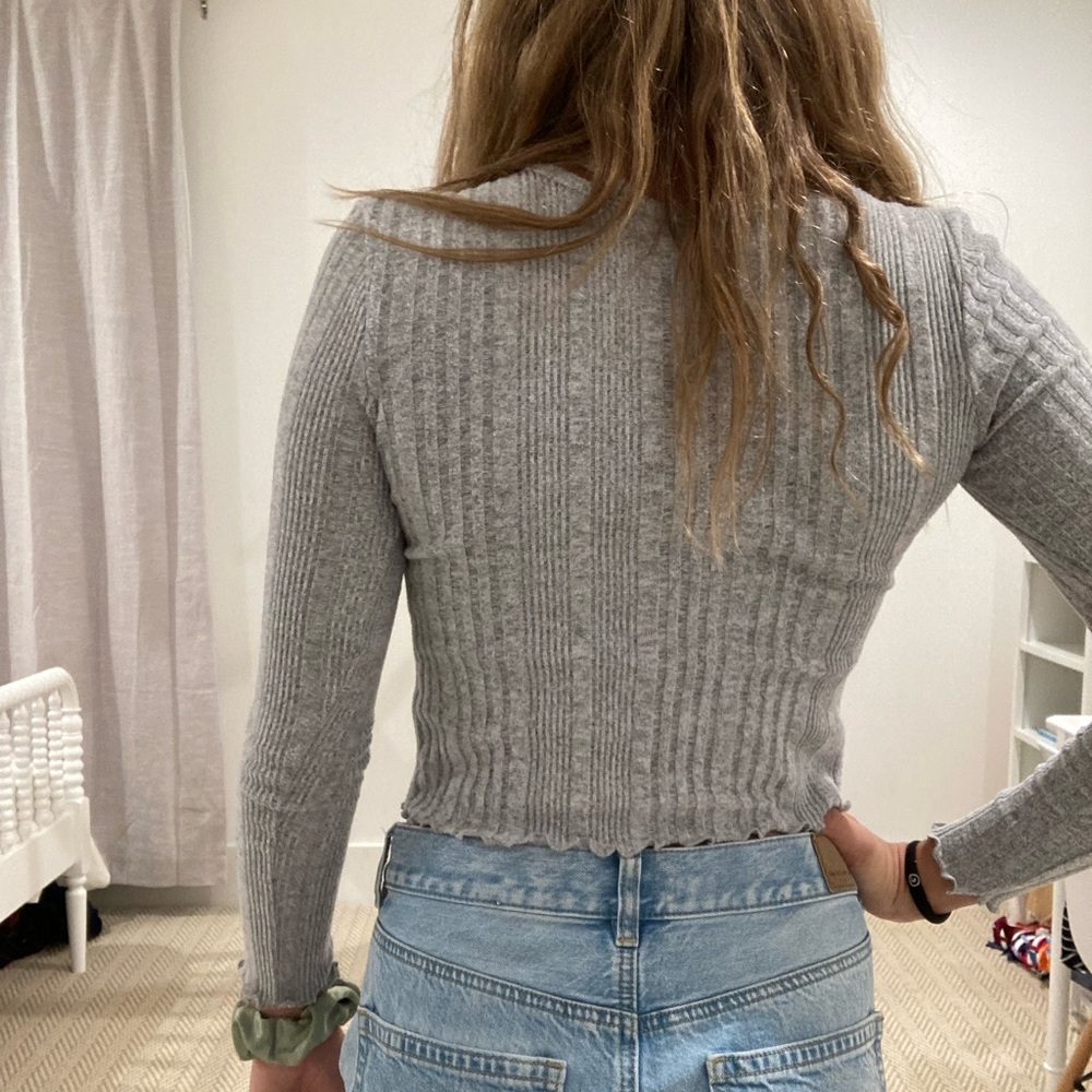 size M - Picture 3 of 3